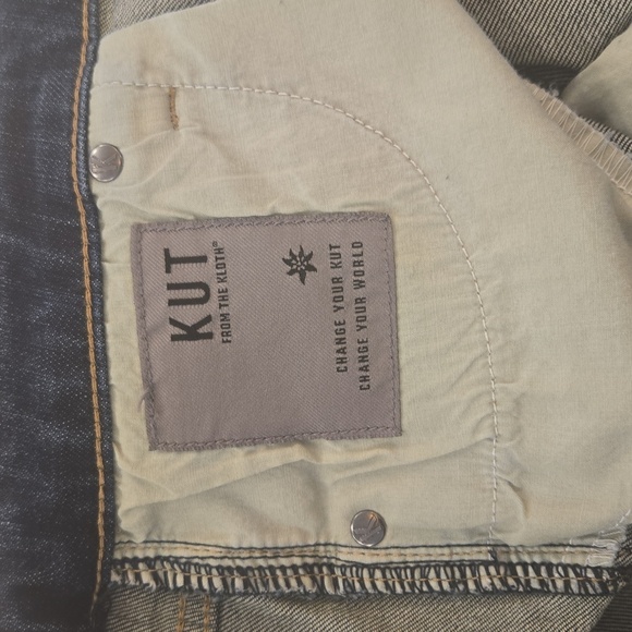 NWT Kut From The Cloth Gidget Fray Denim Shorts Blue Size 6 - Picture 7 of 8